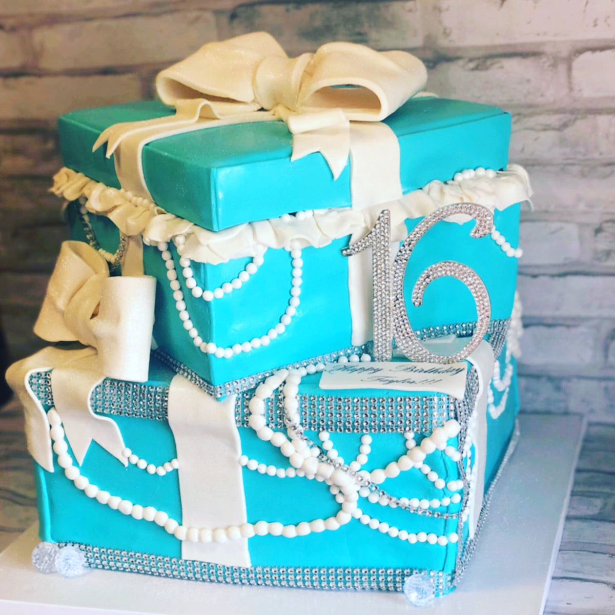 Tiffany box Closed Lid Birthday Cake